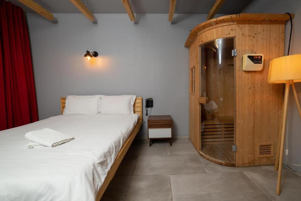 Hotel Gloria Ks Priştine Dış mekan fotoğraf
