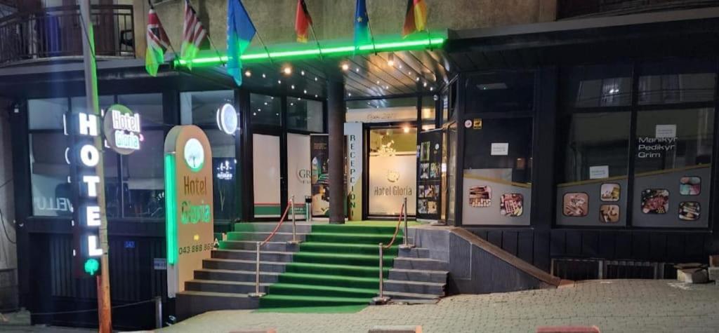 Hotel Gloria Ks Priştine Dış mekan fotoğraf